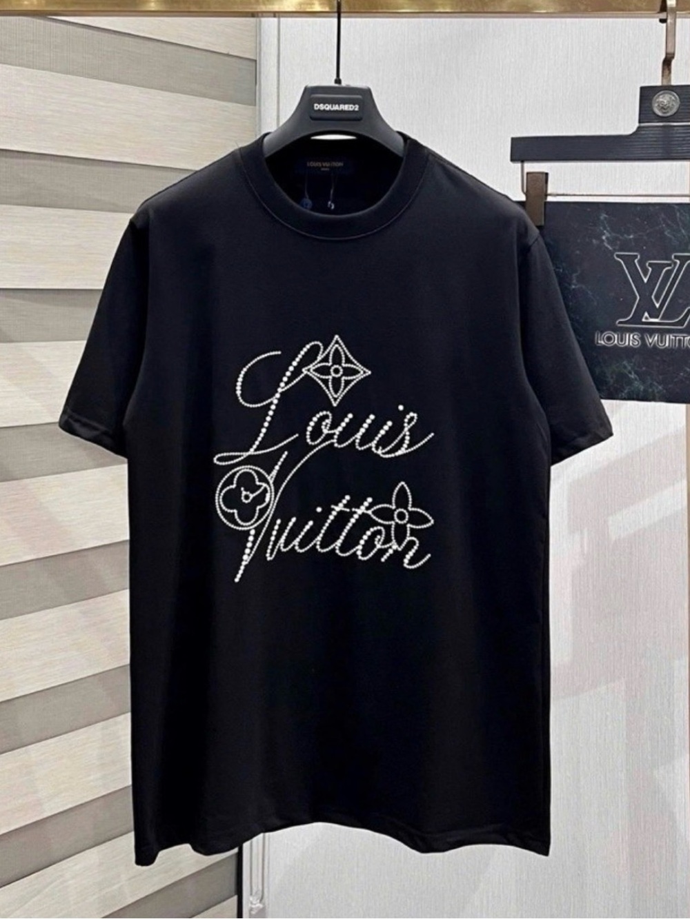 New Louis Vuitton Black Crewneck T-Shirt shortsleeved w Crystal Script size XL
